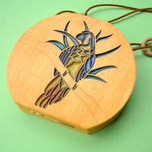 Load image into Gallery viewer, spisidda design borsa di legno artigianale pappagallo
