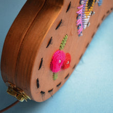 Carica l&#39;immagine nel visualizzatore di Gallery, spisidda design borsa di legno artigianale o cuore mio
