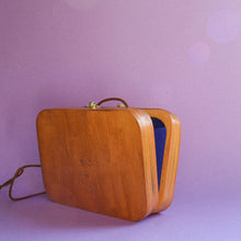 Carica l&#39;immagine nel visualizzatore di Gallery, spisidda design borsa di legno artigianale touch my heart

