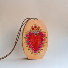 Carica l&#39;immagine nel visualizzatore di Gallery, spisidda design borsa di legno artigianale vide cor meum
