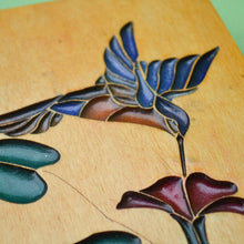 Carica l&#39;immagine nel visualizzatore di Gallery, spisidda design borsa di legno artigianale colibrì
