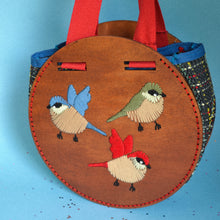 Carica l&#39;immagine nel visualizzatore di Gallery, spisidda design borsa di legno artigianale fatta a mano big bag
