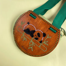 Carica l&#39;immagine nel visualizzatore di Gallery, Borsa di legno artigianale fatta a mano - Big Bag
