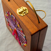 Carica l&#39;immagine nel visualizzatore di Gallery, spisidda design borsa di legno artigianale tendone
