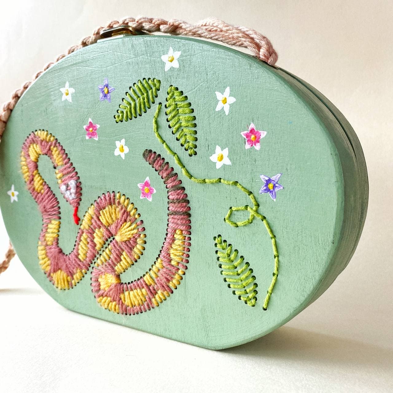 Borsa di deals serpente
