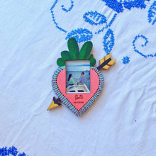 Load image into Gallery viewer, Cuori sacri personalizzati
