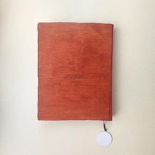 Carica l&#39;immagine nel visualizzatore di Gallery, spisidda design copertina per quaderno di legno artigianale fatta a mano personalizzabile
